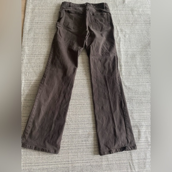 Classic Brown Women's Jeans - Picture 2 of 8
